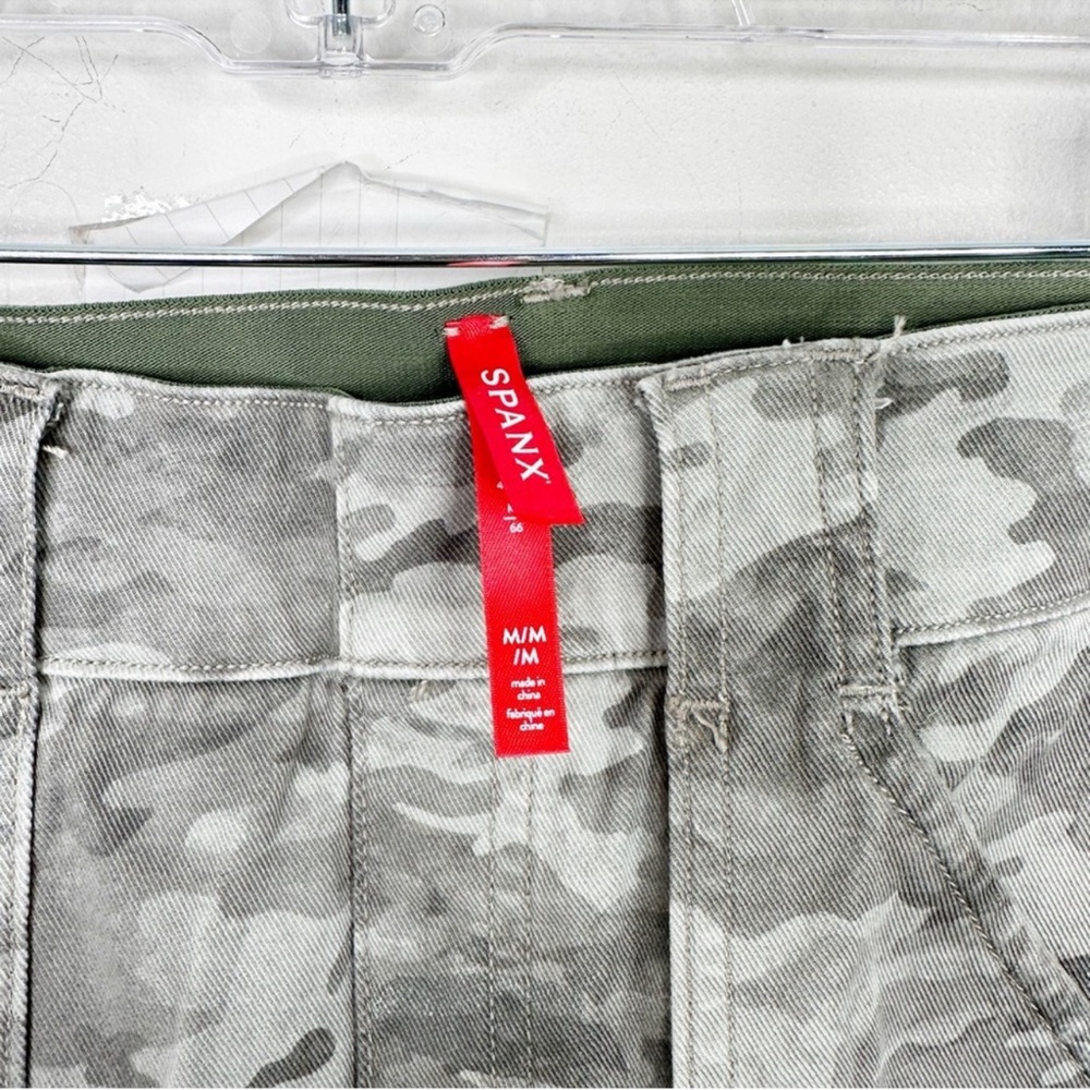 Spanx Stretch Twill Cargo Jogger Pant - Picture 6 of 6